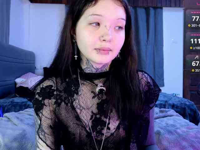 Leinbone bongacams live cam model