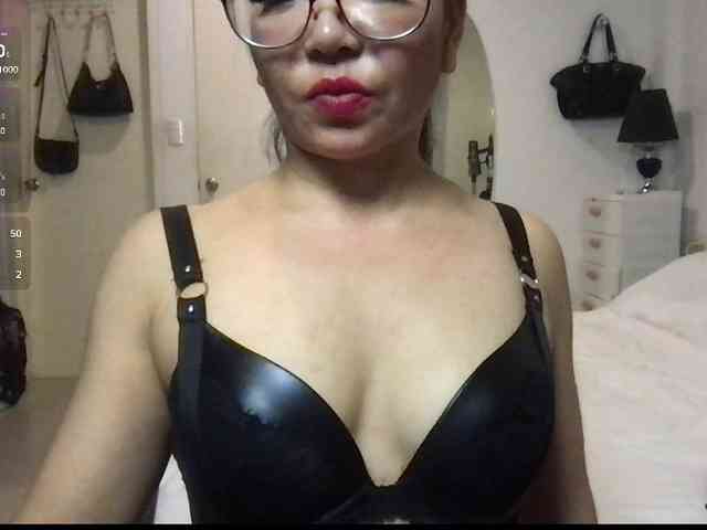 PadThai bongacams live cam model