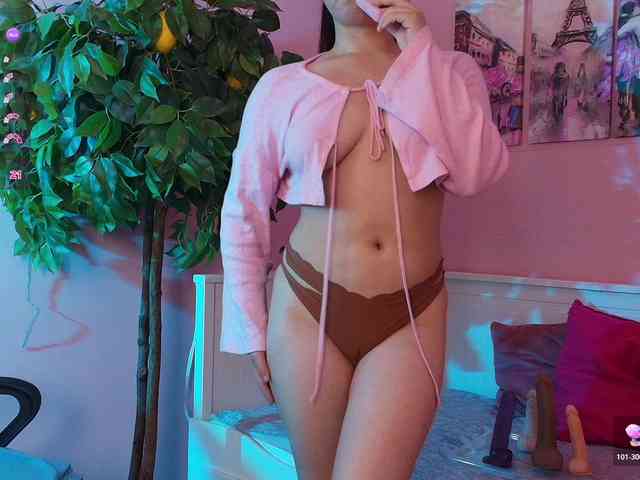Inari-Okami bongacams live cam model