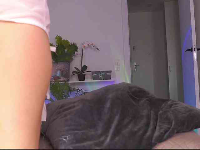 Sonya-reallsugar bongacams live cam model