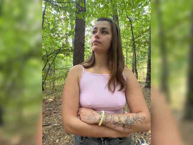 Cherry-viking98 bongacams live cam model