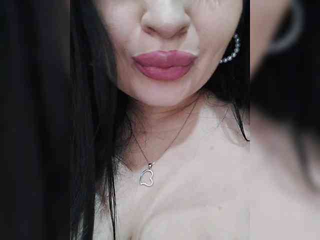 Monica- bongacams live cam model