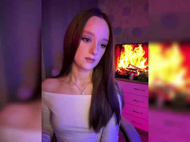 ymnichka bongacams live cam model