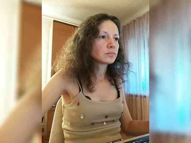 Mint-Lime bongacams live cam model