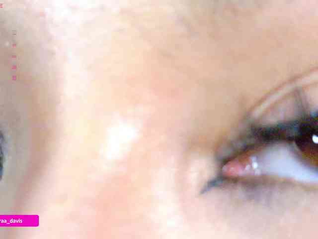 Zaradavis bongacams live cam model