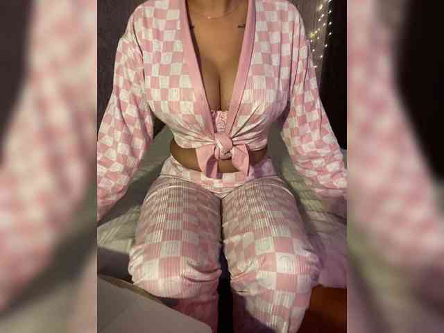 Lollypopp505 bongacams live cam model