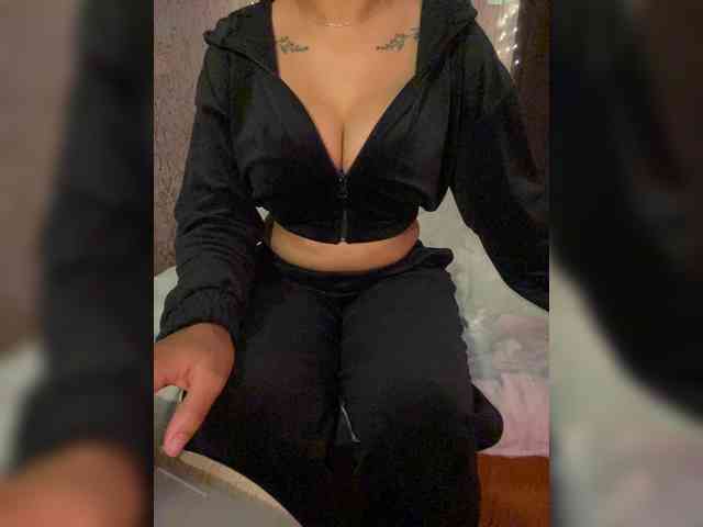 Lollypopp505 bongacams live cam model