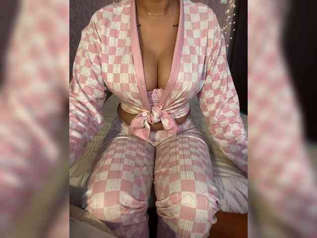 Lollypopp505 bongacams live cam model