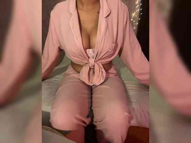 Lollypopp505 bongacams live cam model