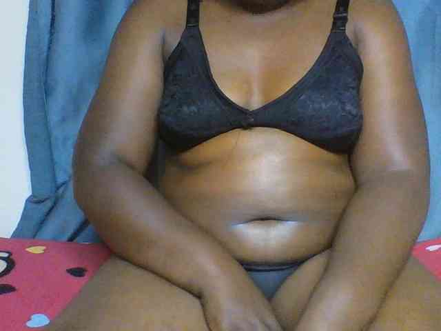 Sexxyblacky bongacams live cam model