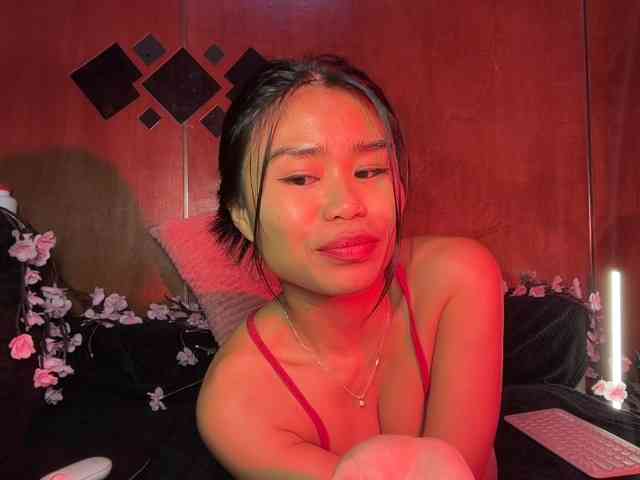 LilyJelly bongacams live cam model