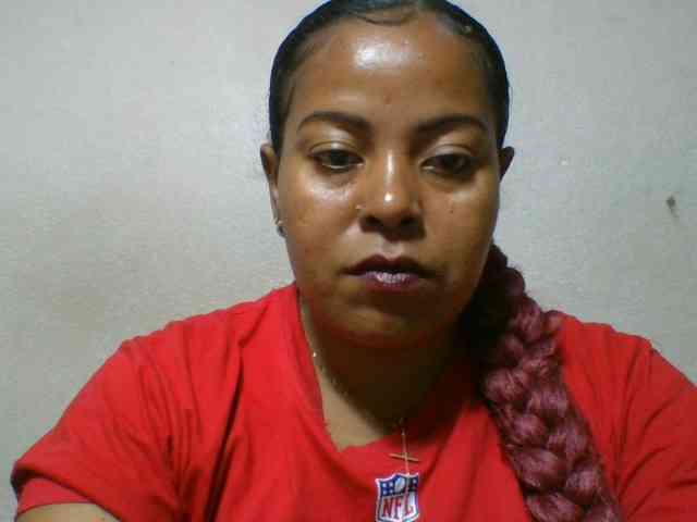 Barbie12 bongacams live cam model