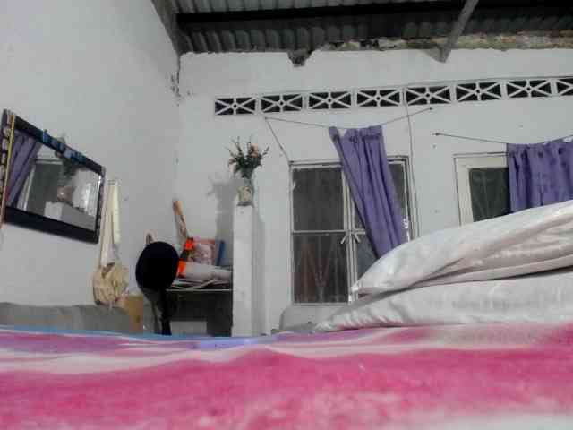 maturehornykinky bongacams live cam model