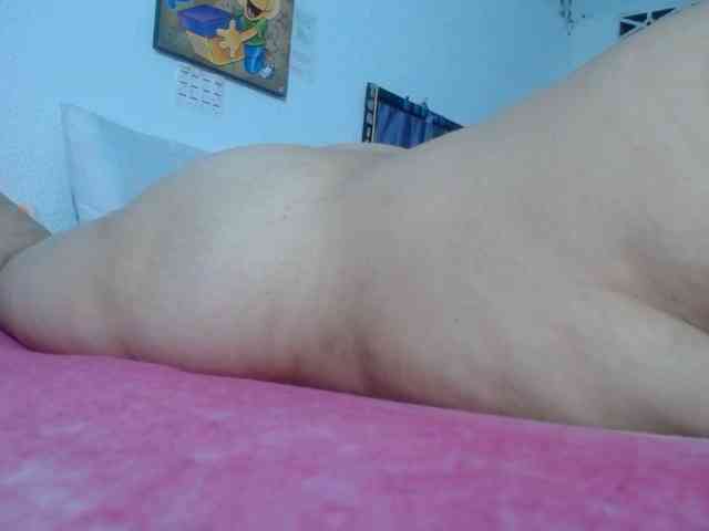 maturehornykinky bongacams live cam model
