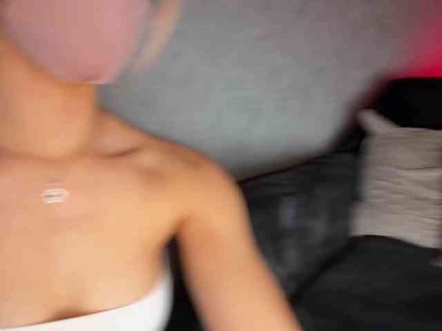PinkFoxya bongacams live cam model