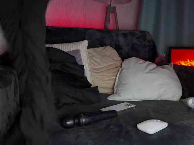PinkFoxya bongacams live cam model