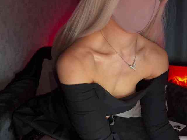 PinkFoxya bongacams live cam model