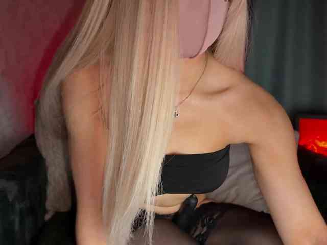 PinkFoxya bongacams live cam model