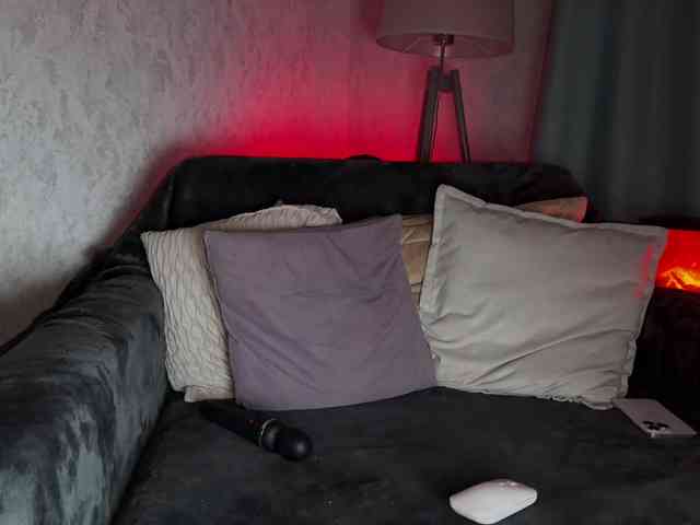 PinkFoxya bongacams live cam model