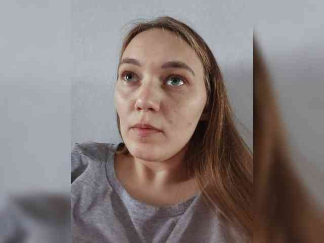 Kisa75 bongacams live cam model