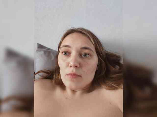 Kisa75 bongacams live cam model