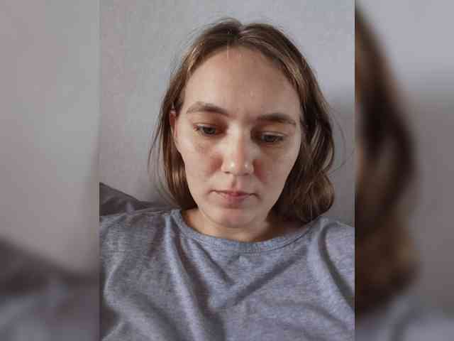 Kisa75 bongacams live cam model