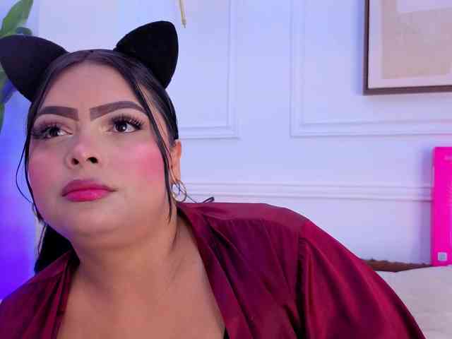 Daisy-Price bongacams live cam model