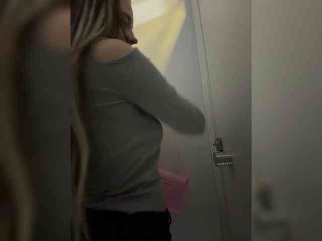 FunnyBanny0312 bongacams live cam model