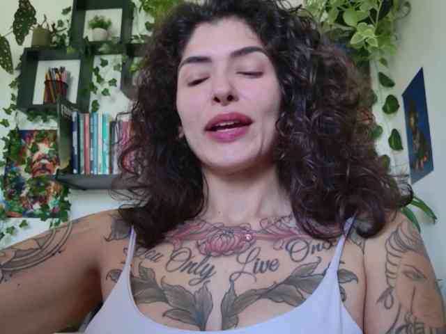 talimajesty bongacams live cam model
