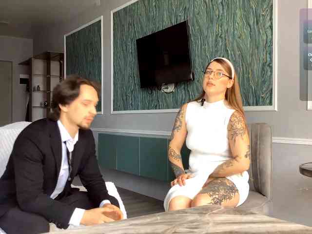 Naughty-Mailey bongacams live cam model