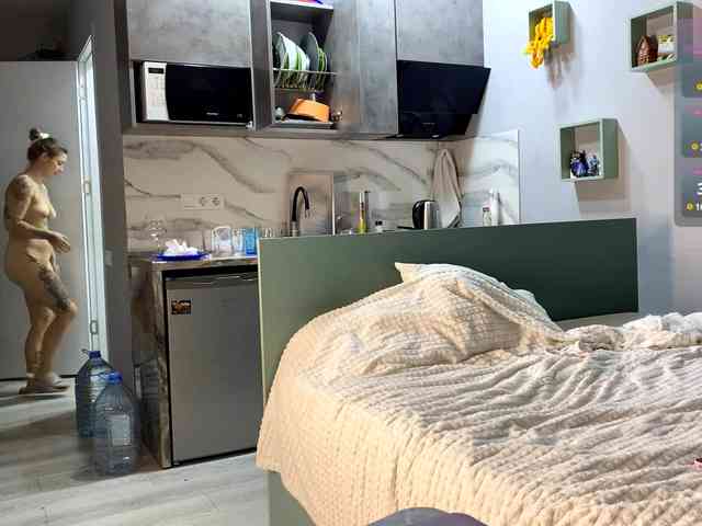 Naughty-Mailey bongacams live cam model