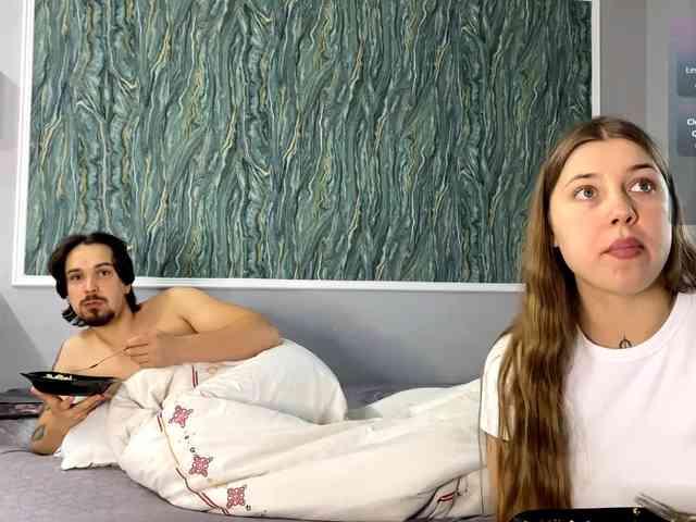 Naughty-Mailey bongacams live cam model