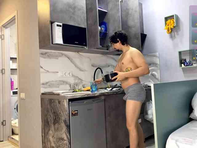 Naughty-Mailey bongacams live cam model