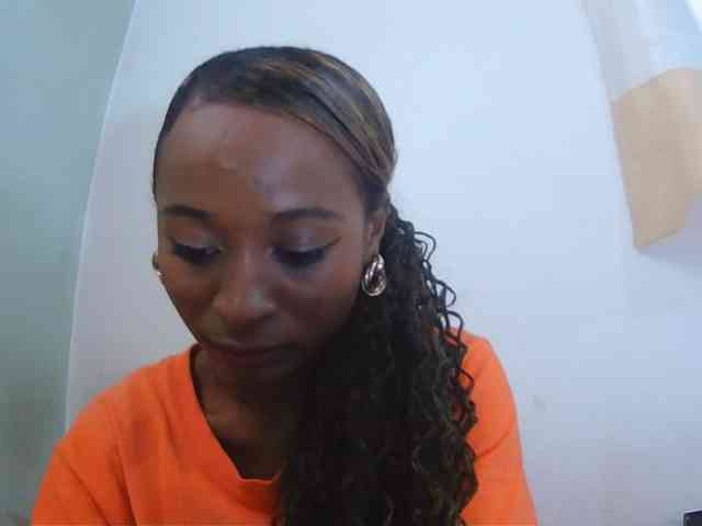 Chou1 bongacams live cam model