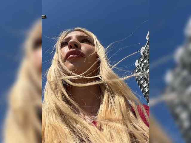 EwaBrown bongacams live cam model