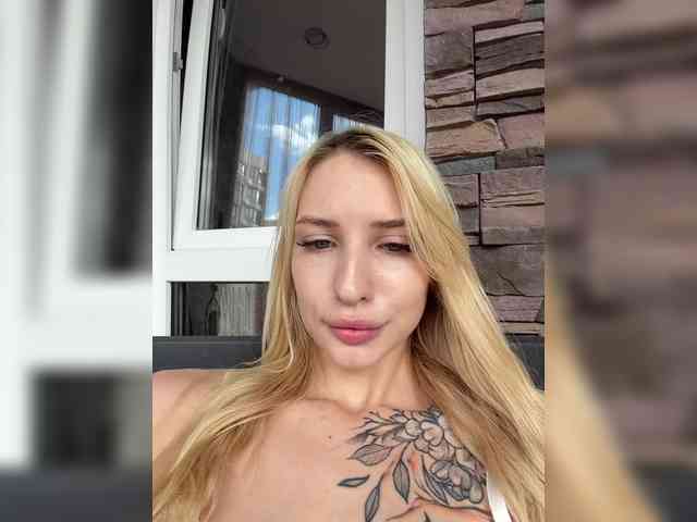 EwaBrown bongacams live cam model