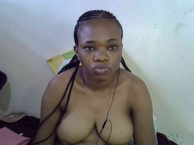 Ebonybootygirl bongacams live cam model