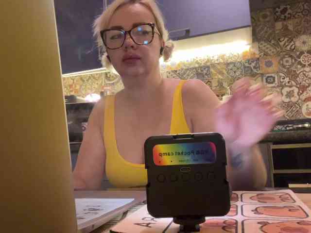 Oksana494 bongacams live cam model
