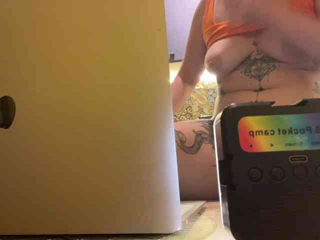 Oksana494 bongacams live cam model