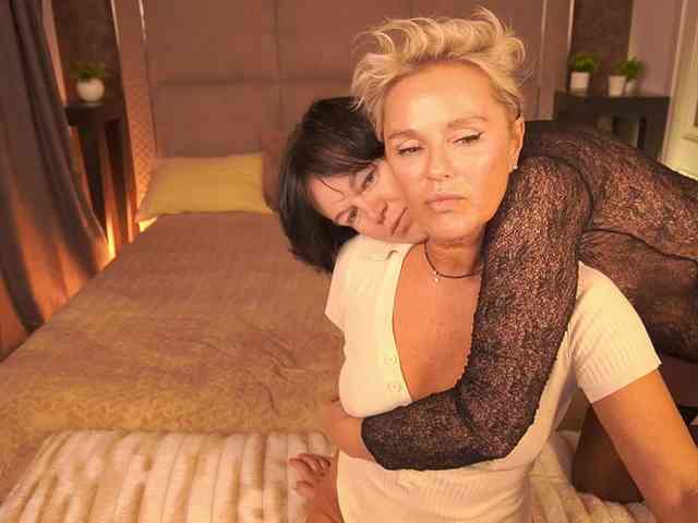 PleasureWeCouple bongacams live cam model