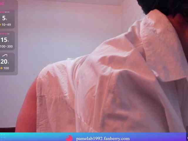 PamelaBliss bongacams live cam model