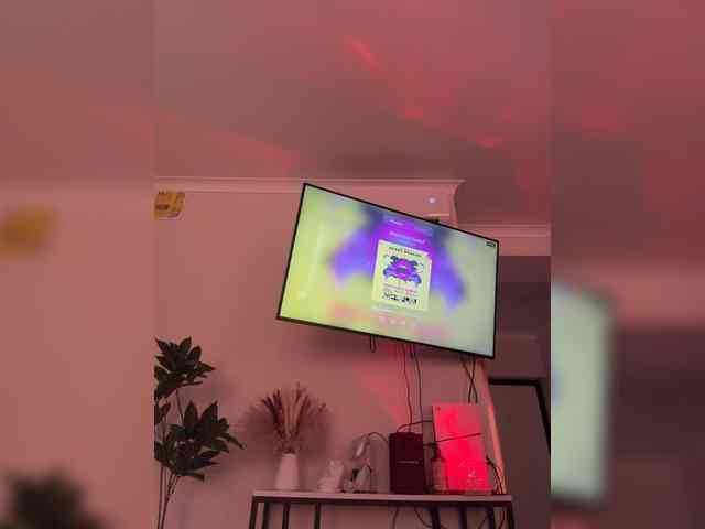Kotofeyka1 bongacams live cam model