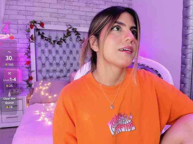 ElizHarper bongacams live cam model