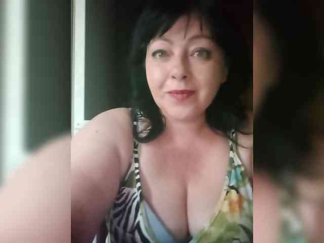 Holly-Molly69 bongacams live cam model