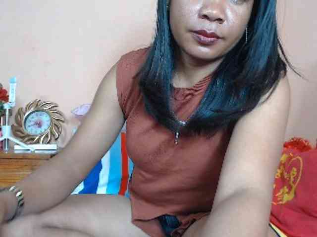 Rsylvie bongacams live cam model