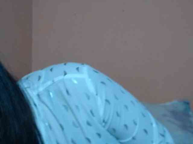 Rsylvie bongacams live cam model