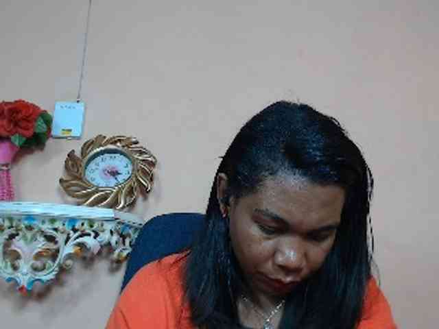 Rsylvie bongacams live cam model