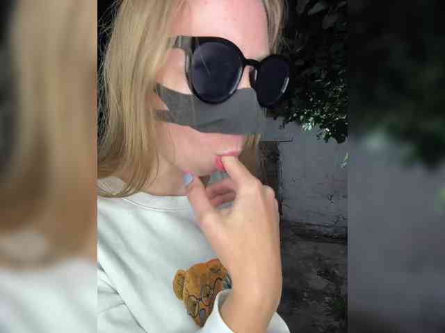 Sun-Moon bongacams live cam model