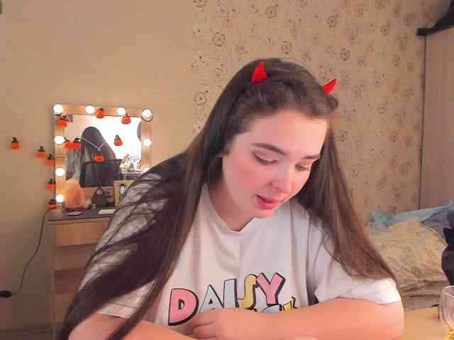 Alicenextdoor bongacams live cam model