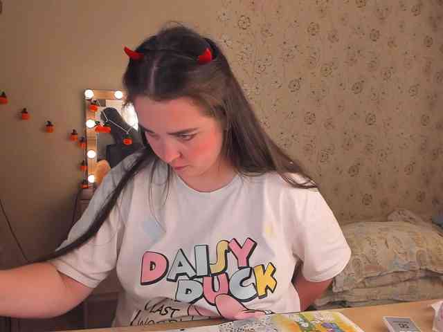 Alicenextdoor bongacams live cam model